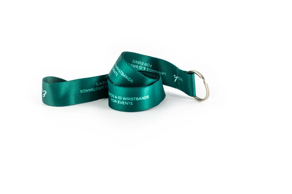 Lanyard in pet riciclato con anello portachiavi